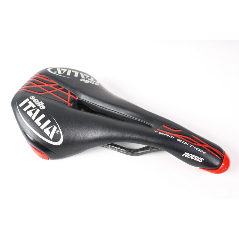 SELLE ITALIA NOVUS FLOW TEAM EDITION CARBON Velo7
